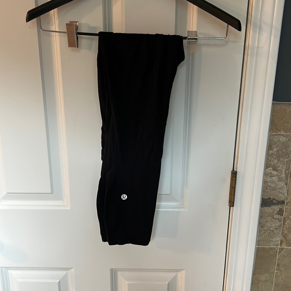 Lululemon black leggings